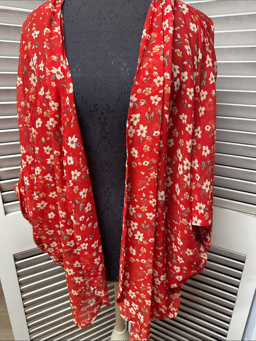 Red Floral Open-Front Kimono Jacket